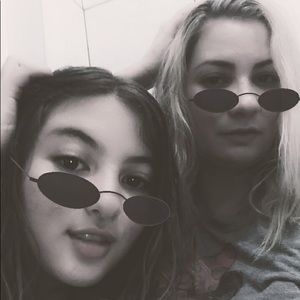 Meet your Posher, Edi